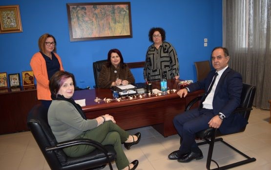 Καλά Χριστούγεννα με υγεία, φως και δημιουργία για όλους!